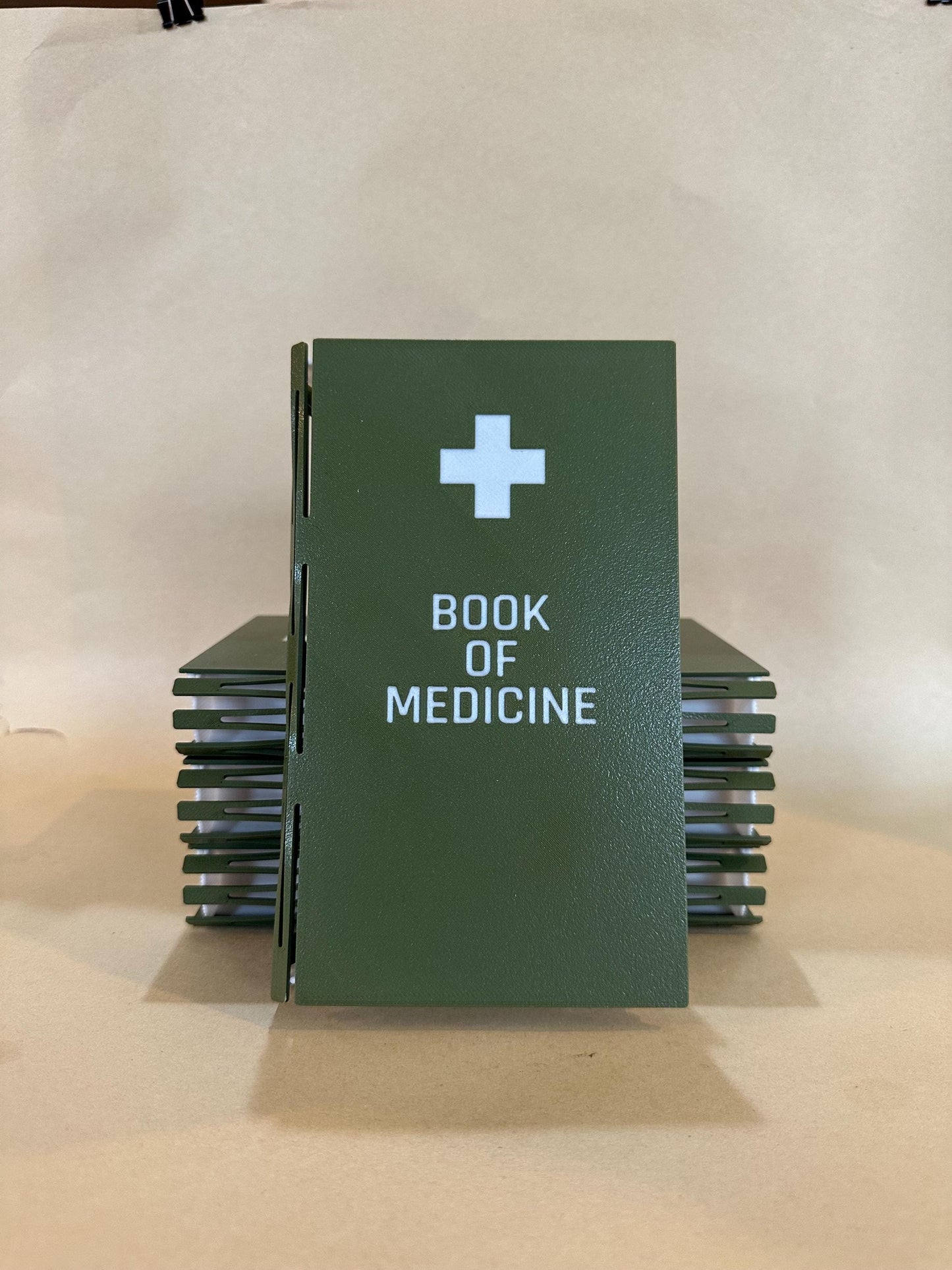 Book of Medicine - Travel Pill & Medicine + Epi pen container