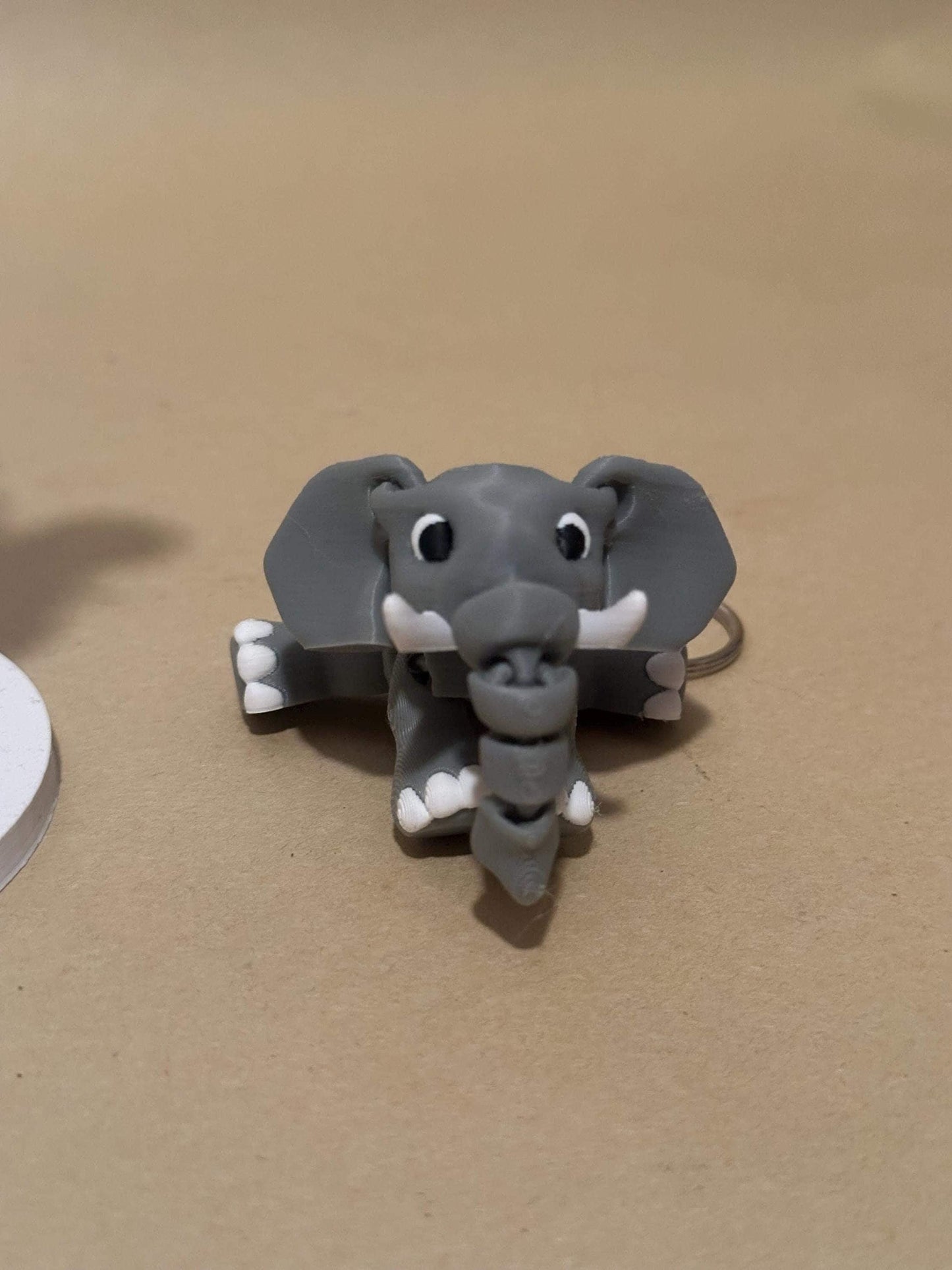Elephant - Grey - Articulated Flexi moving keychain
