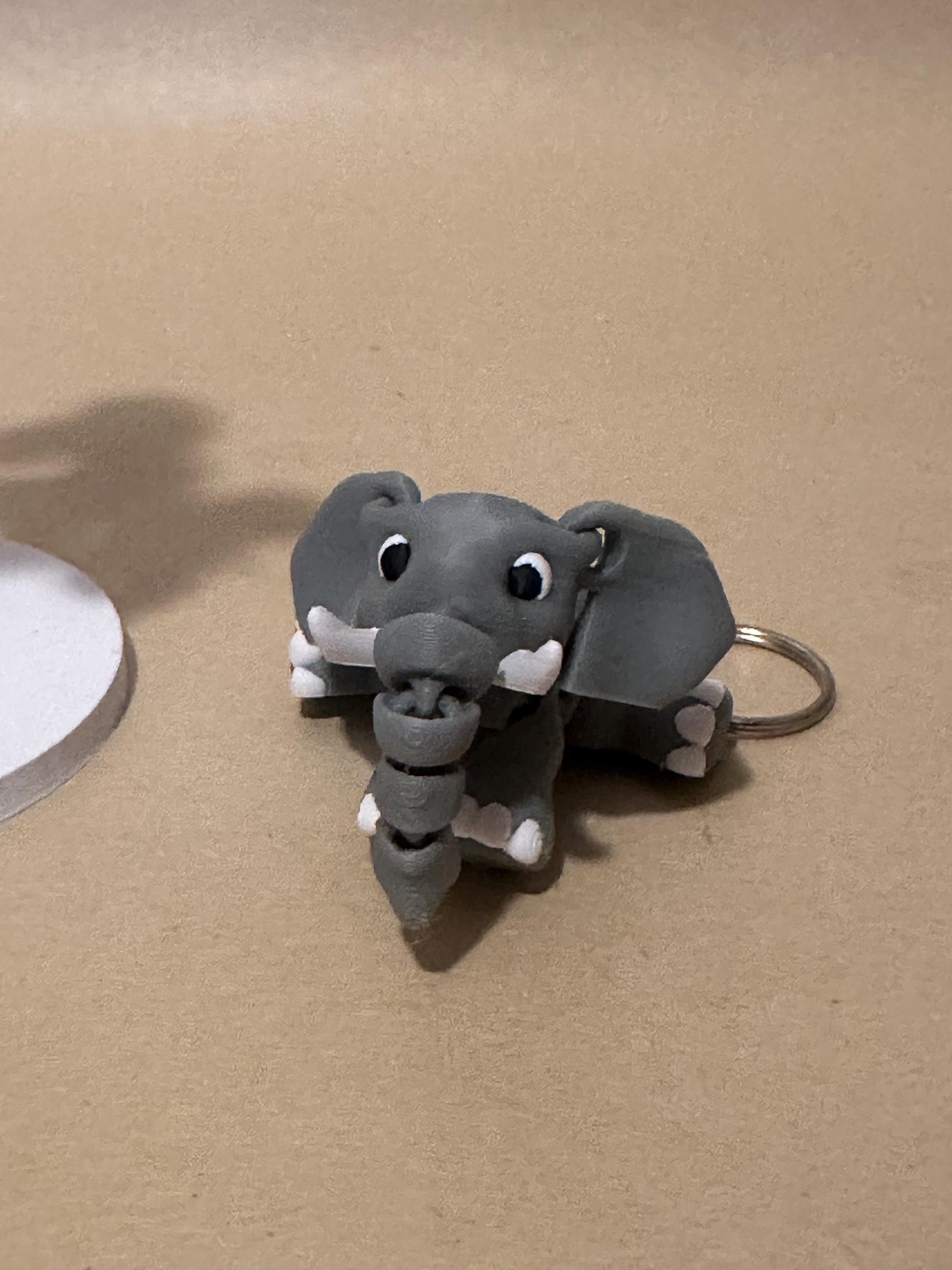 Elephant - Grey - Articulated Flexi moving keychain
