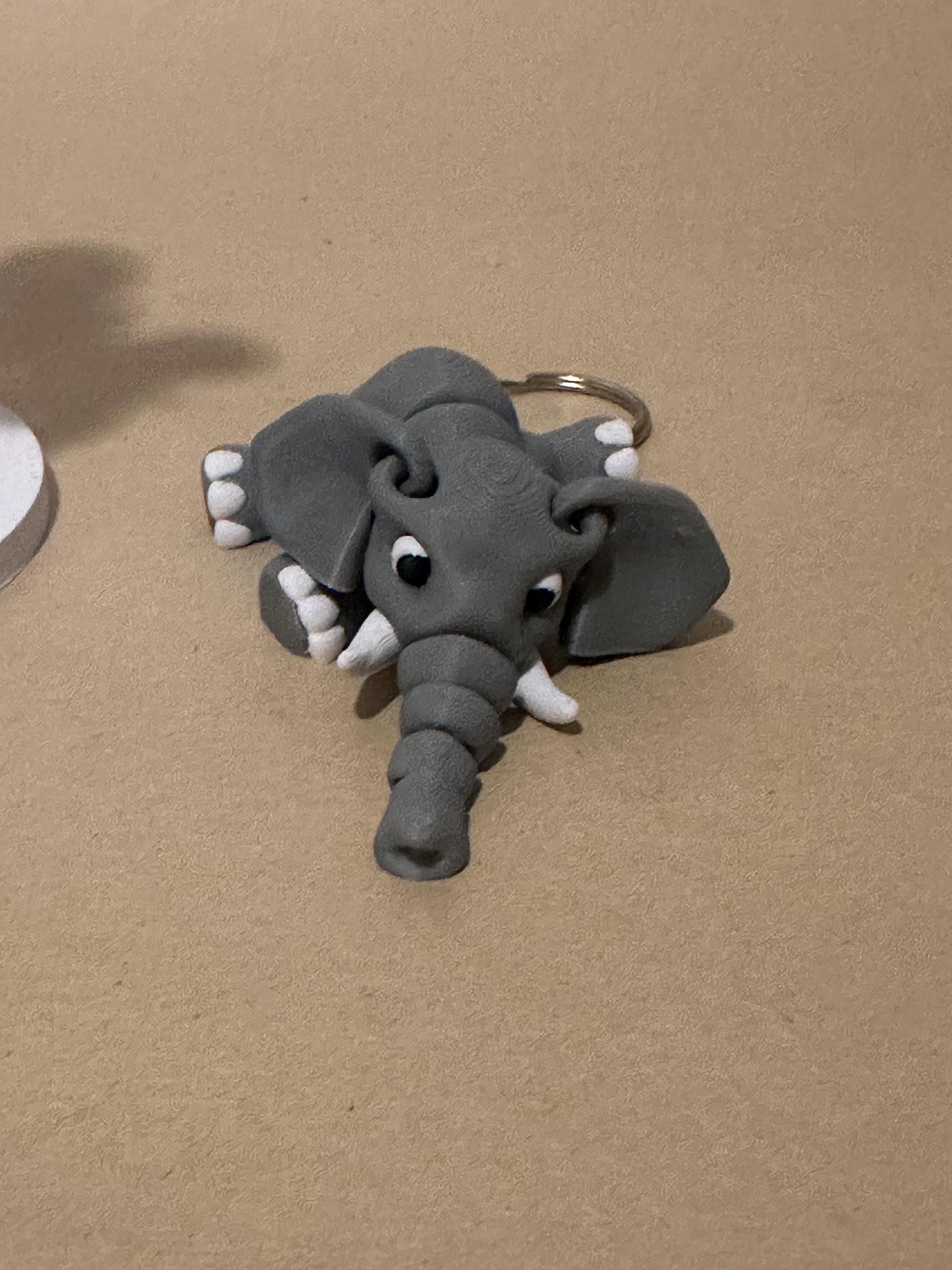 Elephant - Grey - Articulated Flexi moving keychain