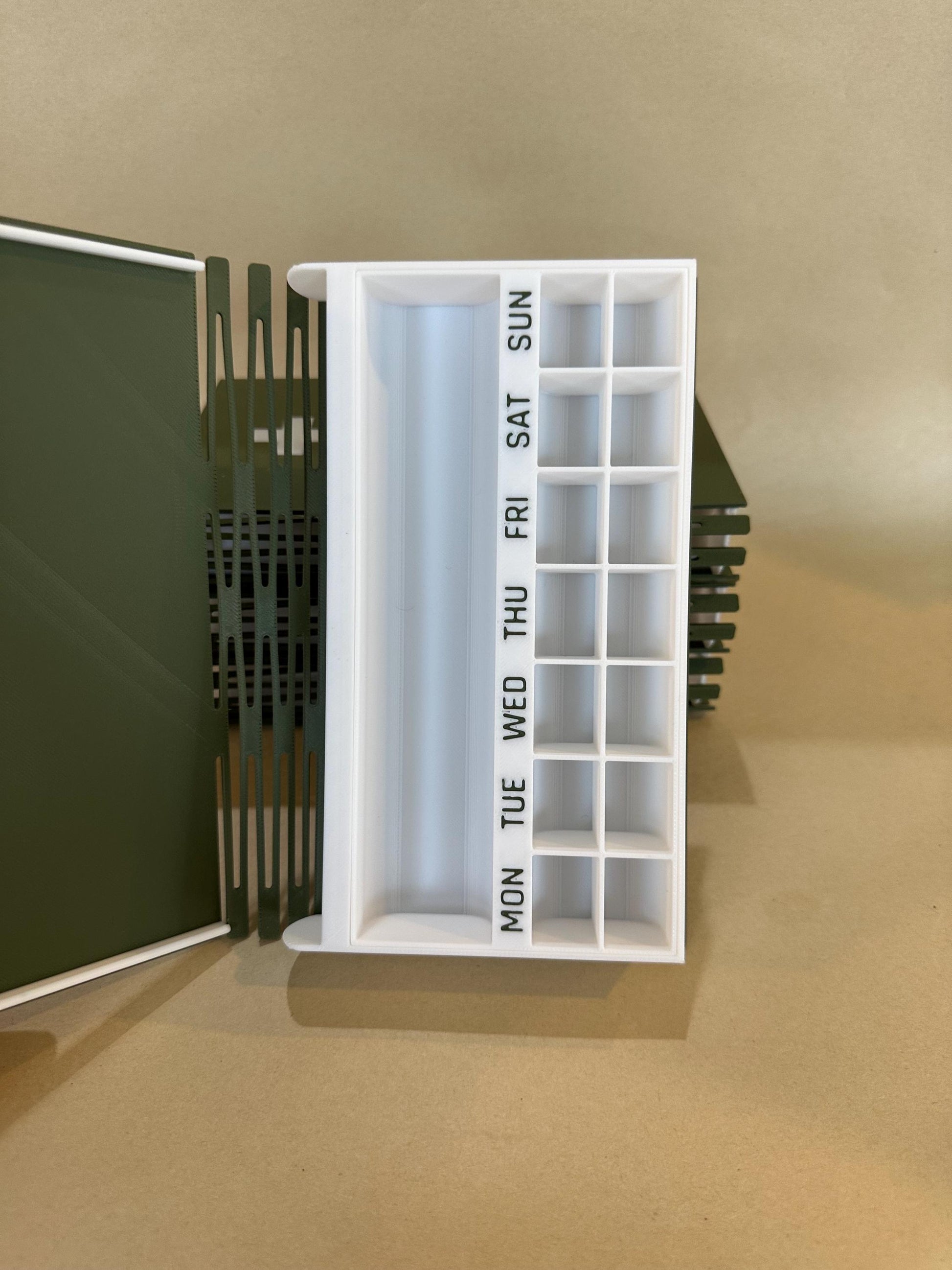Book of Medicine - Travel Pill & Medicine + Epi pen container