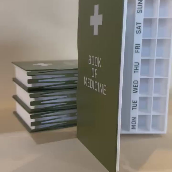 Book of Medicine - Travel Pill & Medicine + Epi pen container