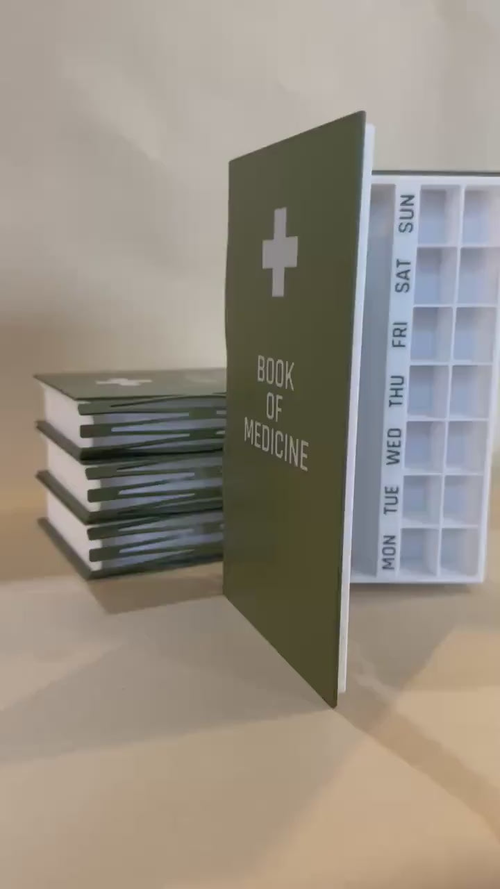 Book of Medicine - Travel Pill & Medicine + Epi pen container