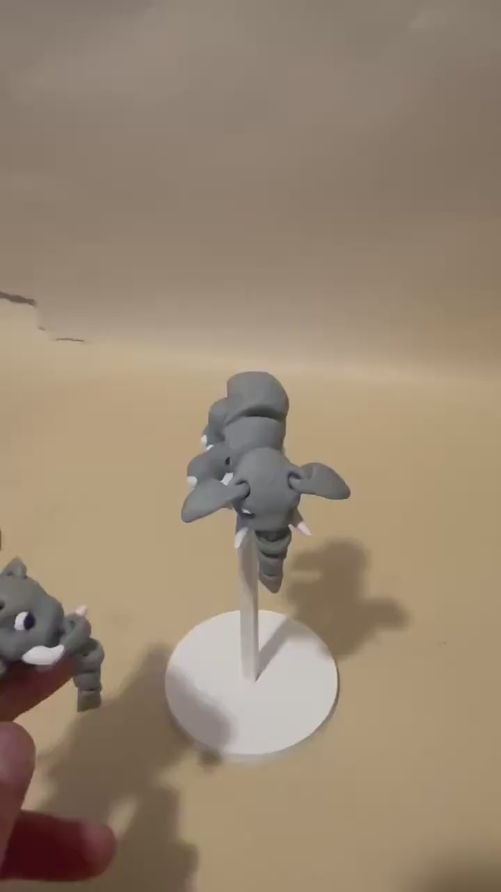 Excitable Elephant - Grey - Articulated Flexi moving keychain